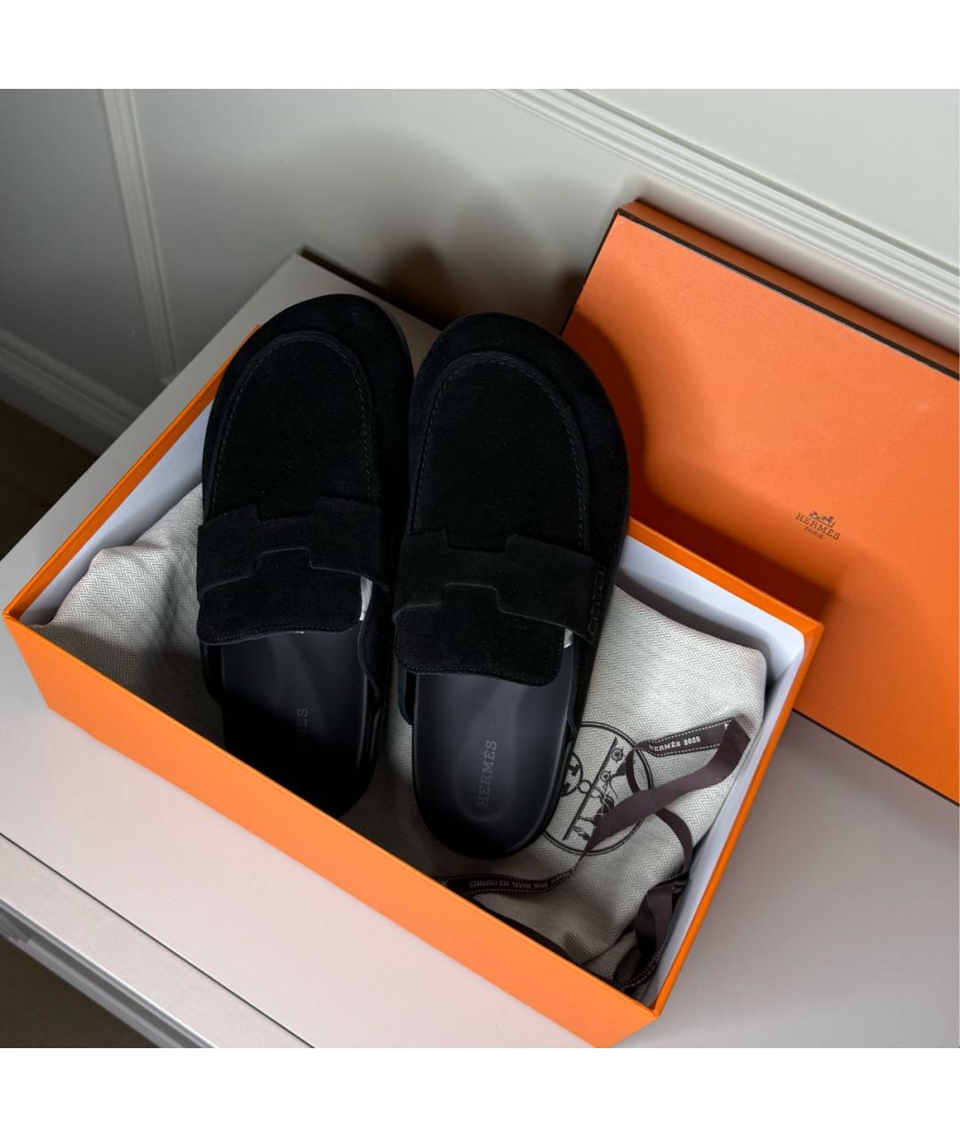 HERMES Черные замшевые мюли, фото 6