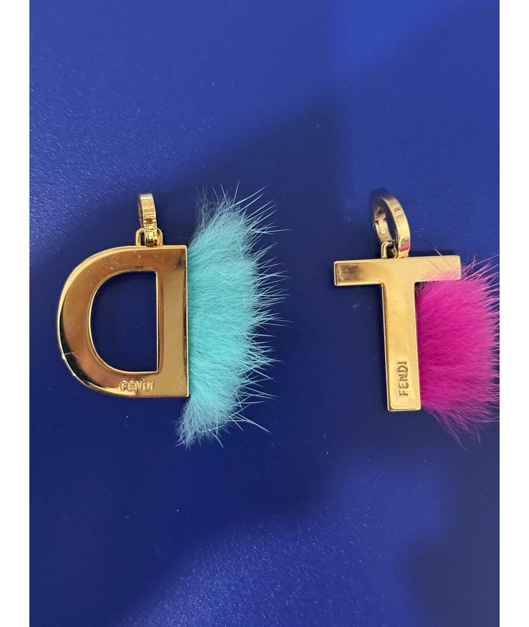 FENDI Золотая латунная подвеска, фото 6