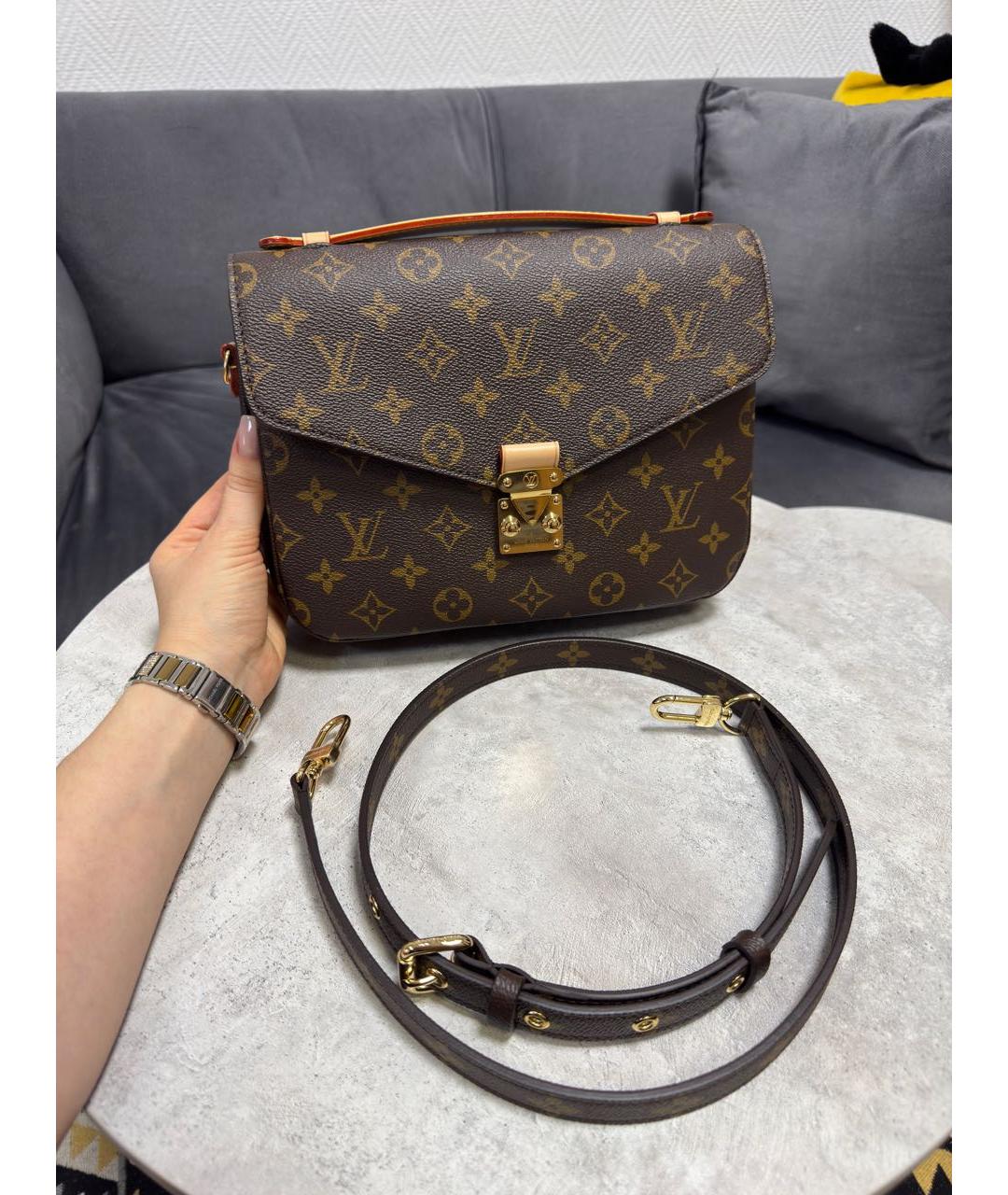 LOUIS VUITTON Коричневая сумка через плечо, фото 6