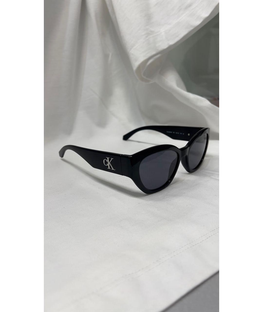 CALVIN KLEIN Черные пластиковые солнцезащитные очки, фото 2