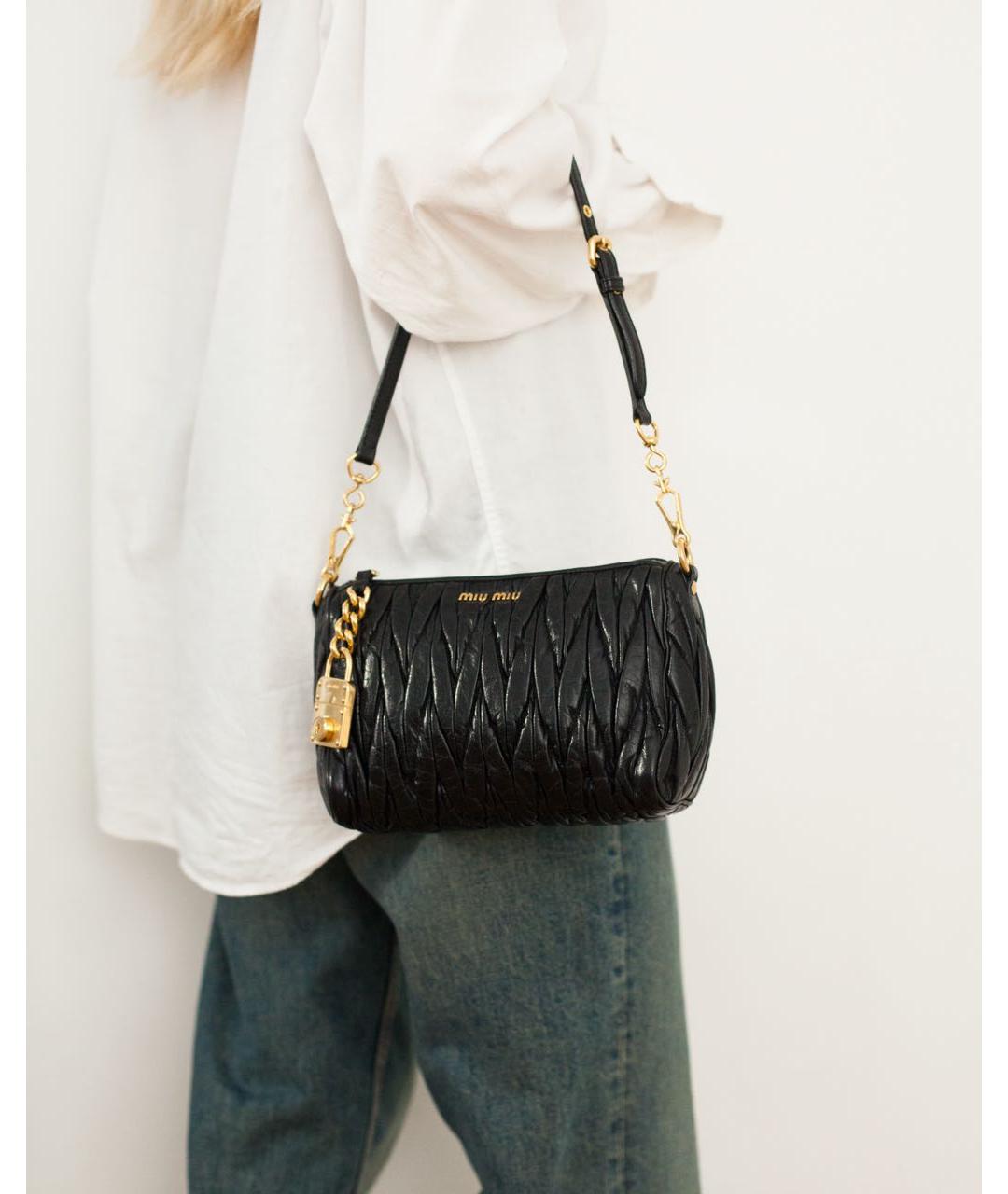 MIU MIU Черная кожаная сумка с короткими ручками, фото 3