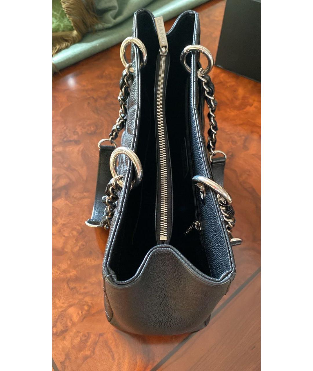 CHANEL Черная кожаная сумка с короткими ручками, фото 4