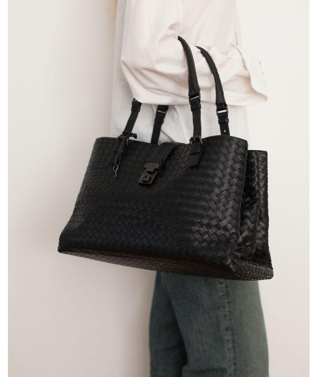 BOTTEGA VENETA Черная кожаная сумка с короткими ручками, фото 4