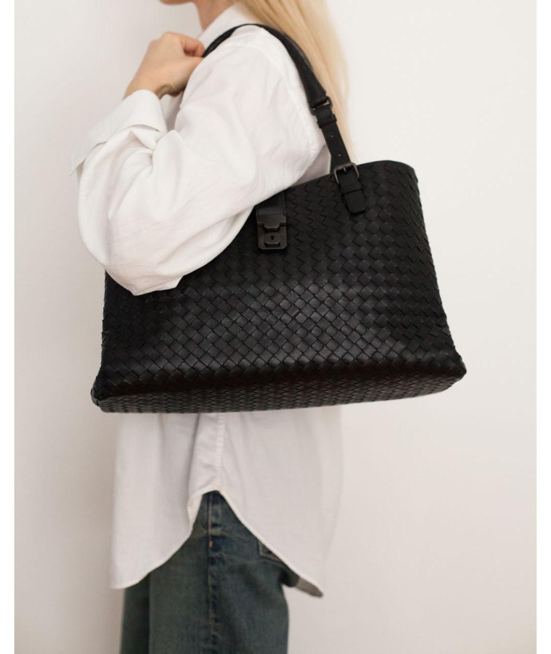 BOTTEGA VENETA Черная кожаная сумка с короткими ручками, фото 2