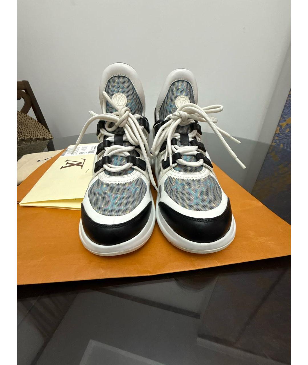 LOUIS VUITTON Серые кожаные кроссовки, фото 2