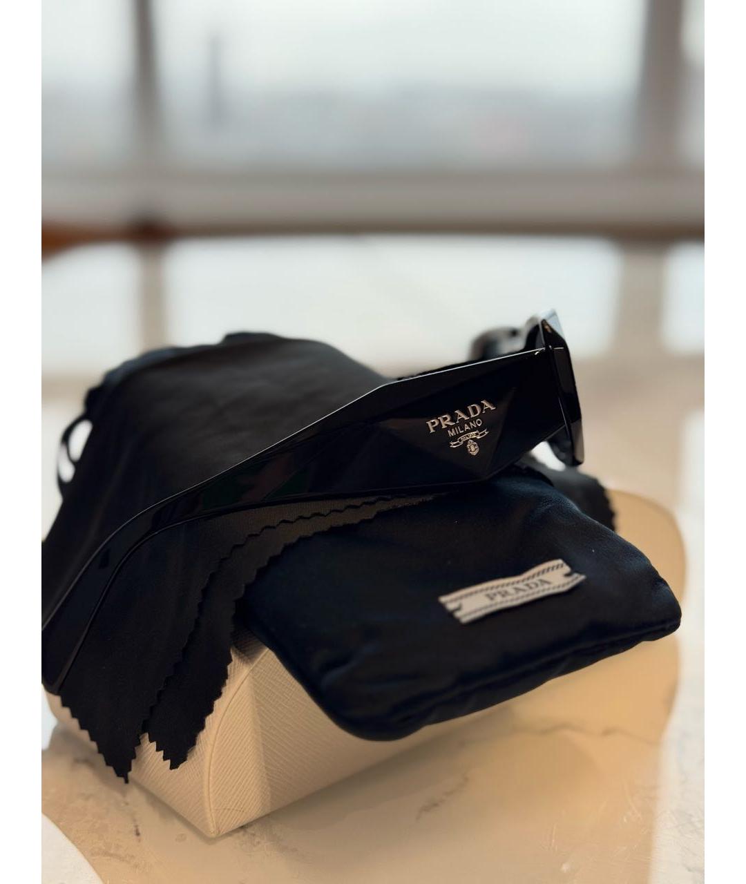 PRADA Черные пластиковые солнцезащитные очки, фото 5