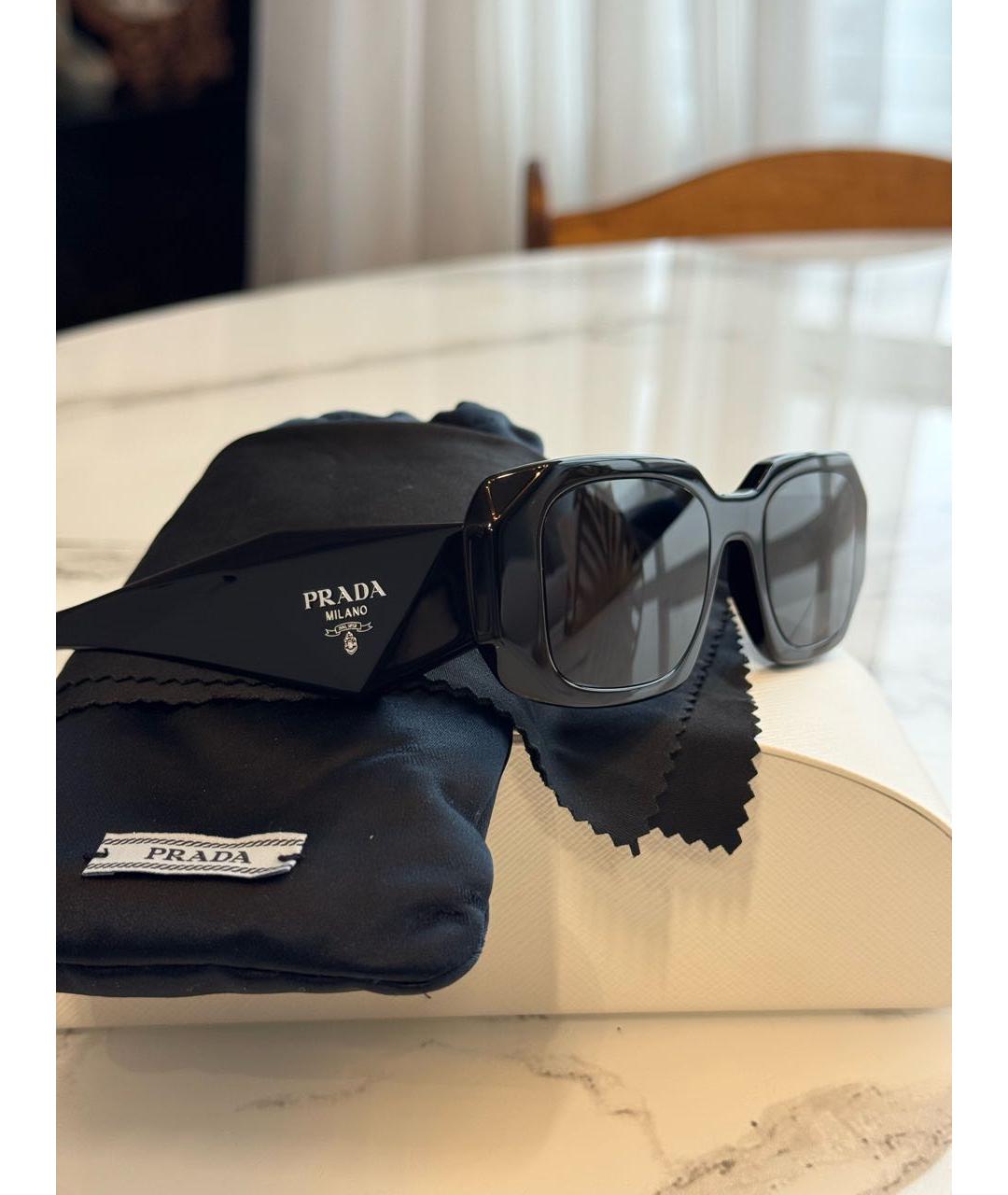 PRADA Черные пластиковые солнцезащитные очки, фото 6