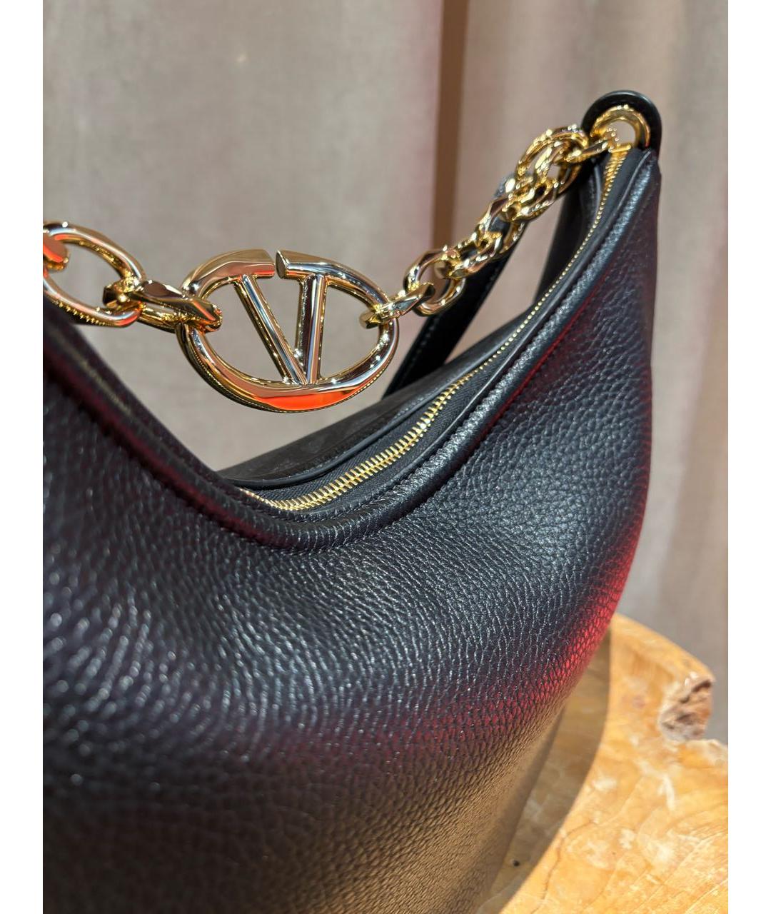 VALENTINO Черная кожаная сумка через плечо, фото 5