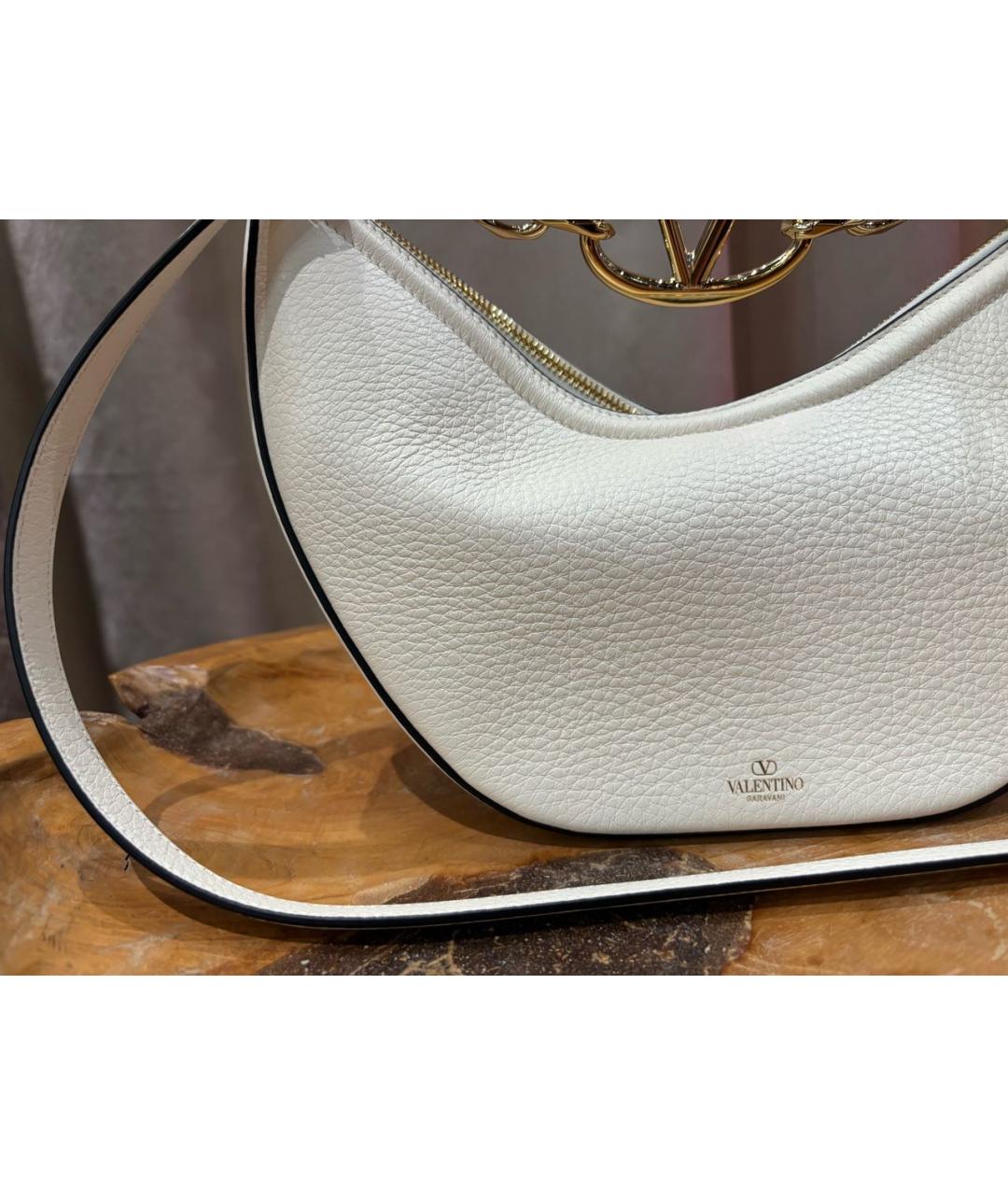 VALENTINO Бежевая кожаная сумка через плечо, фото 5