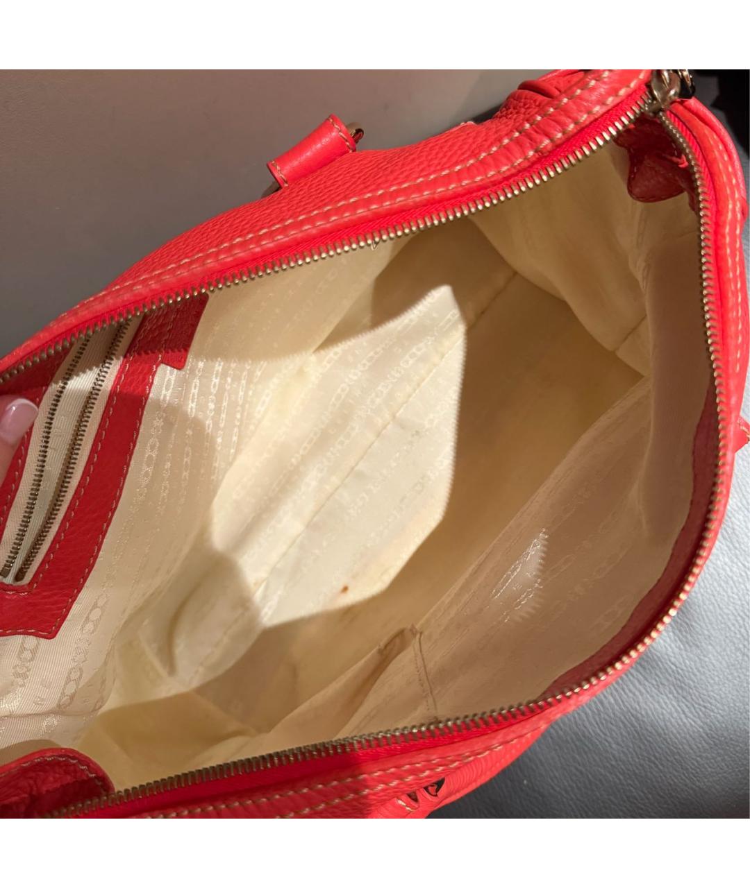 CELINE Коралловая кожаная сумка с короткими ручками, фото 3