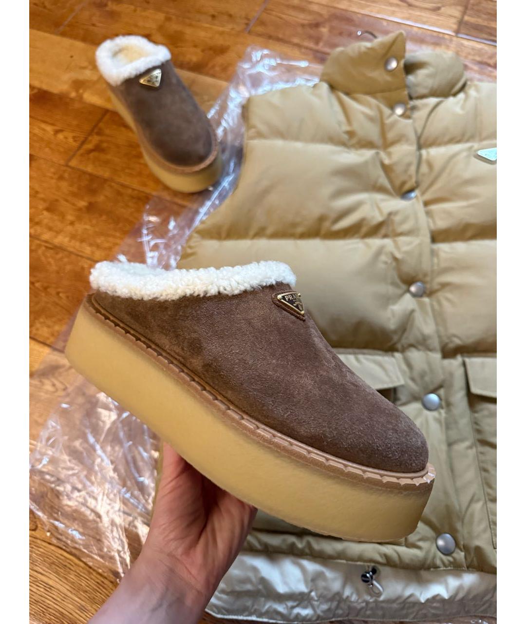 PRADA Коричневые замшевые сабо, фото 7