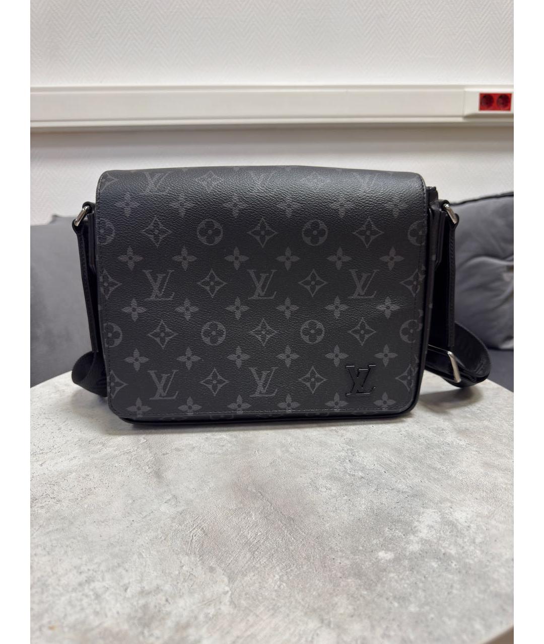 LOUIS VUITTON Черная кожаная сумка на плечо, фото 6