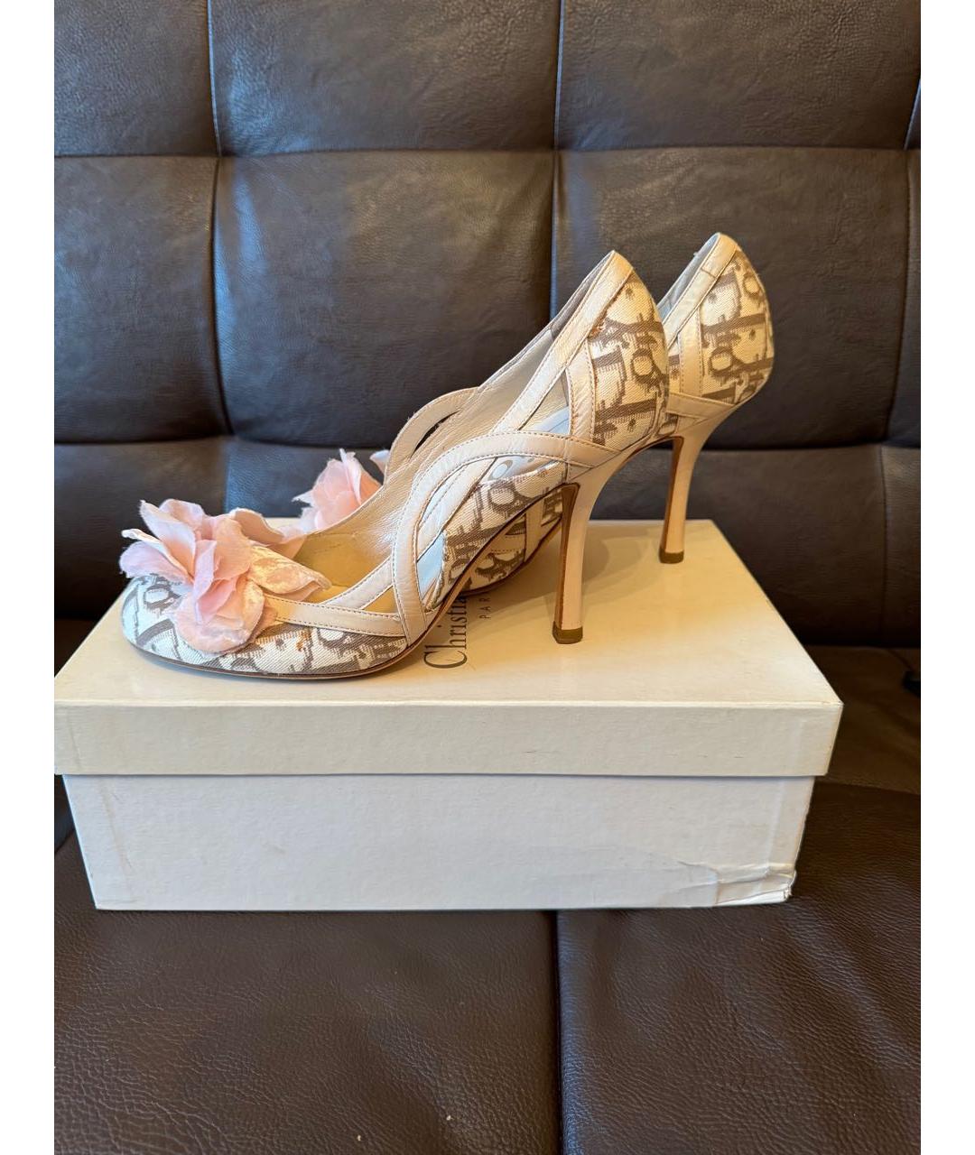 CHRISTIAN DIOR Бежевые текстильные туфли, фото 6