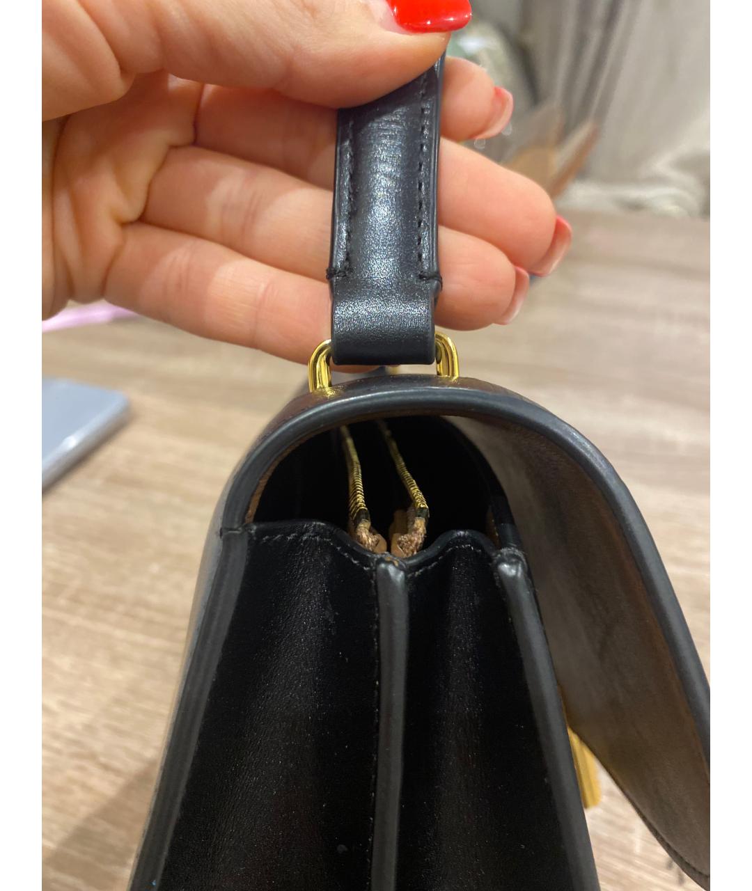 THE ROW Черная кожаная сумка с короткими ручками, фото 5