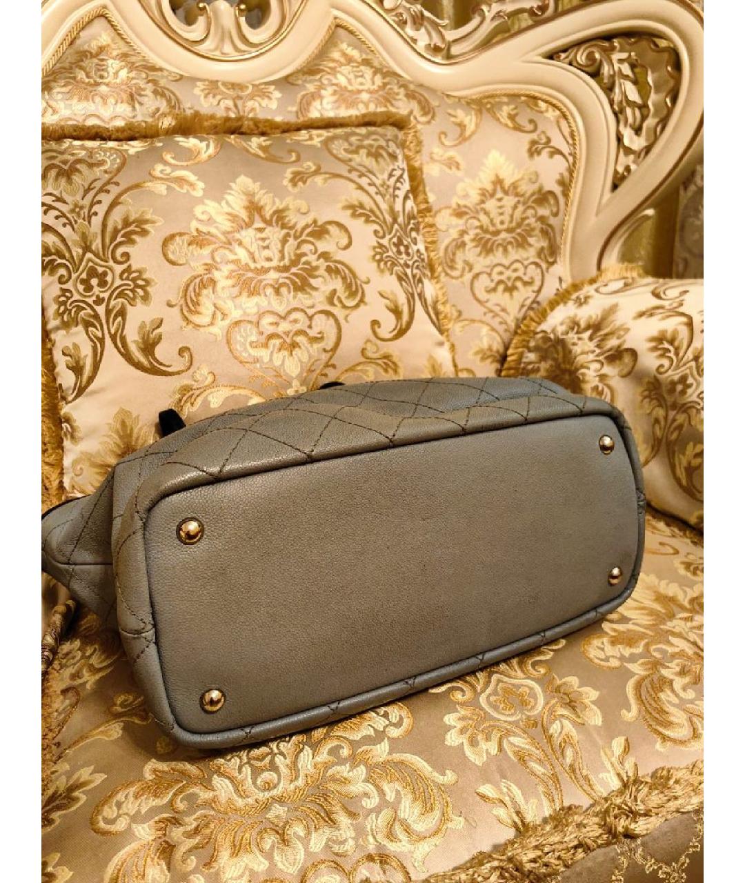 CHANEL Антрацитовая кожаная сумка тоут, фото 5