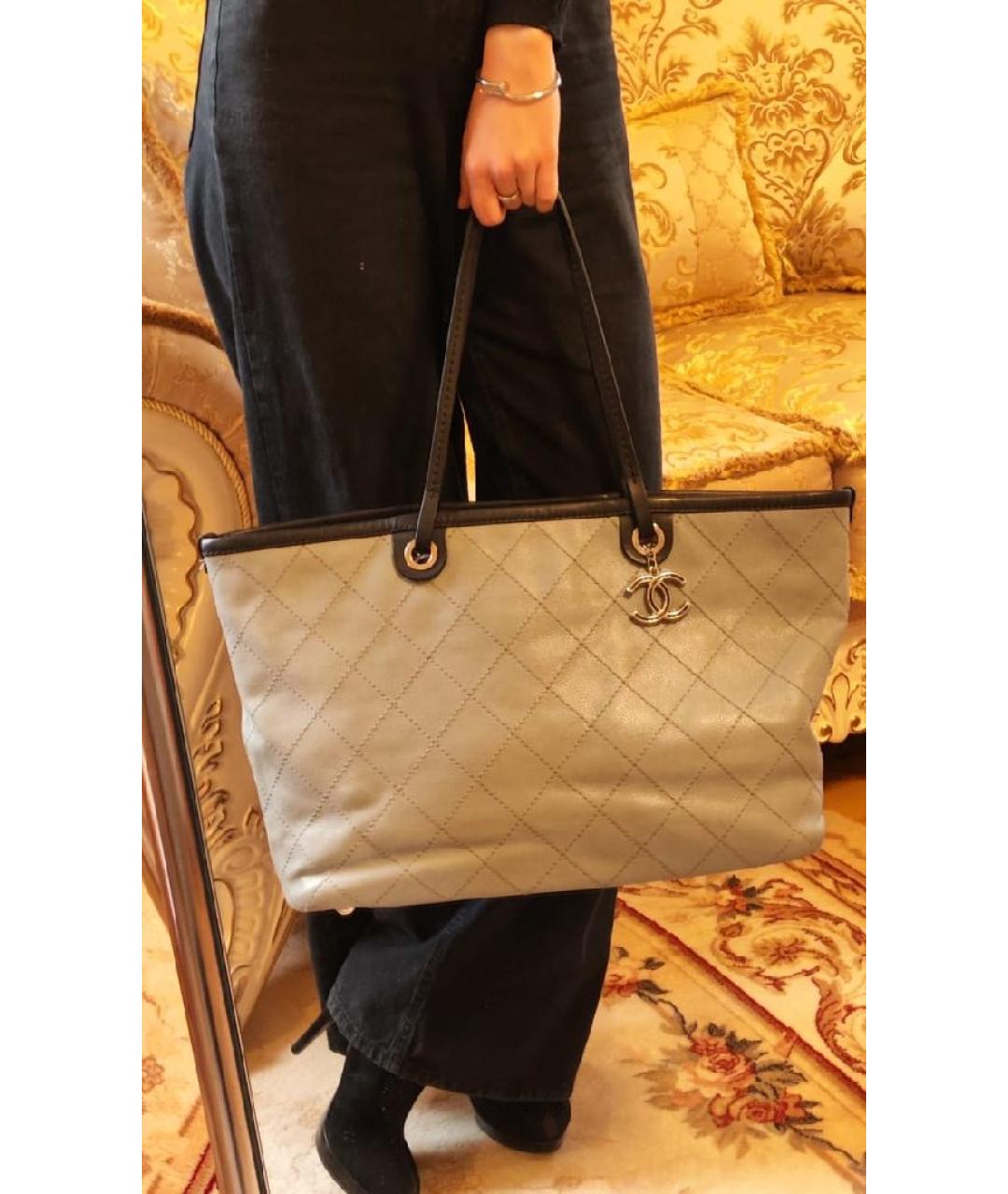 CHANEL Антрацитовая кожаная сумка тоут, фото 2