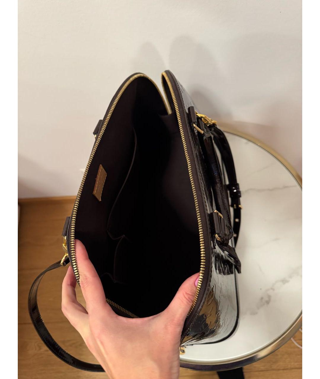 LOUIS VUITTON Бордовая сумка с короткими ручками из лакированной кожи, фото 4