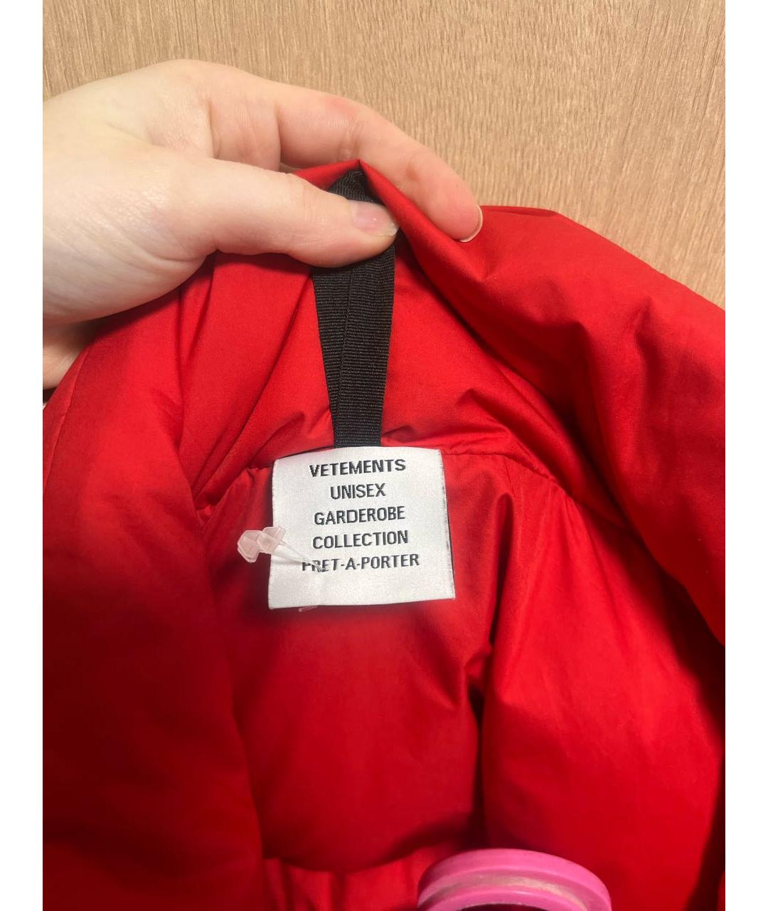 VETEMENTS Красная полиэстеровая куртка, фото 6