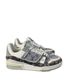 LOUIS VUITTON Высокие кроссовки / кеды