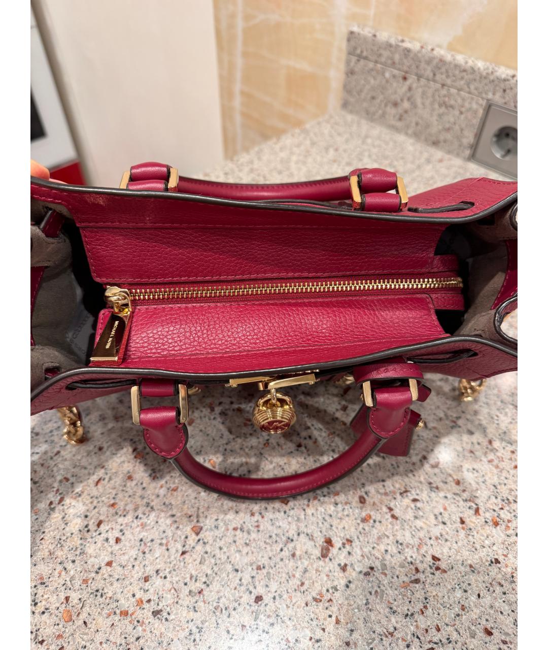 MICHAEL KORS Бордовая кожаная сумка с короткими ручками, фото 4