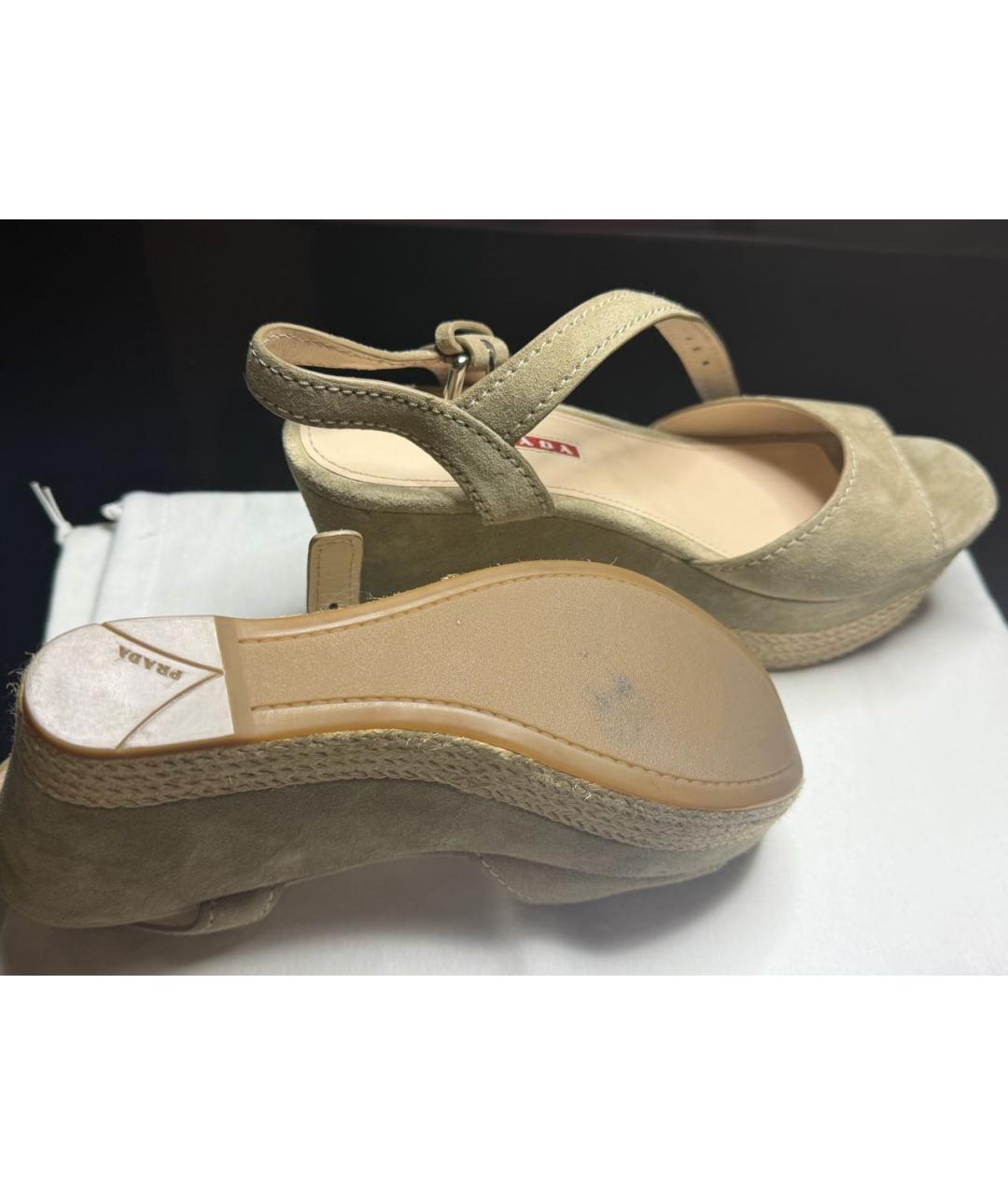 PRADA Бежевые замшевые босоножки, фото 2