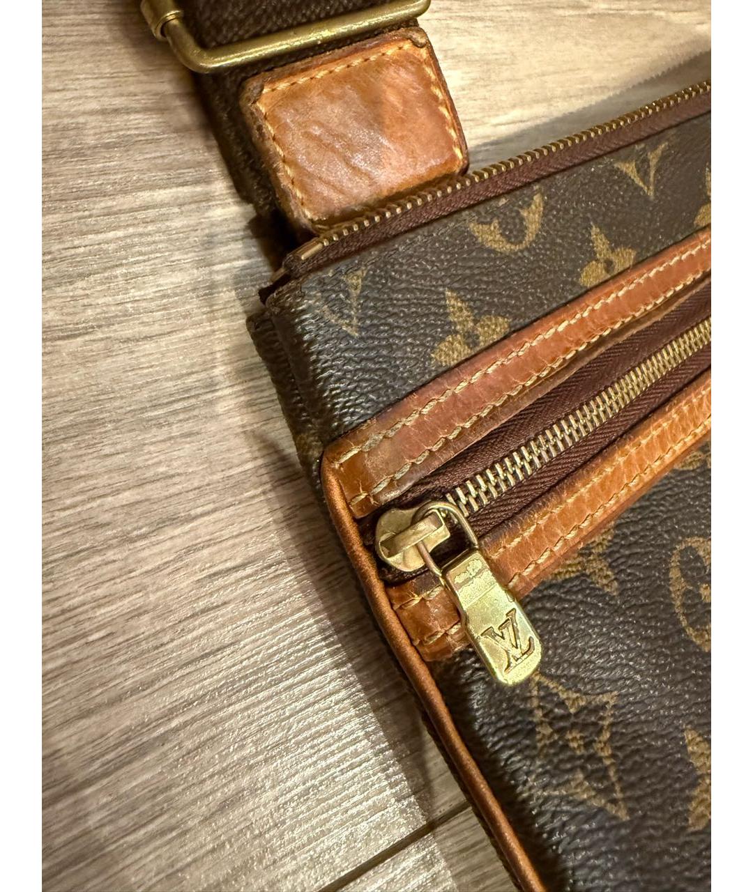 LOUIS VUITTON Коричневая кожаная сумка через плечо, фото 6