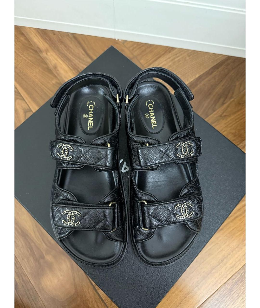 CHANEL Черные кожаные сандалии, фото 4