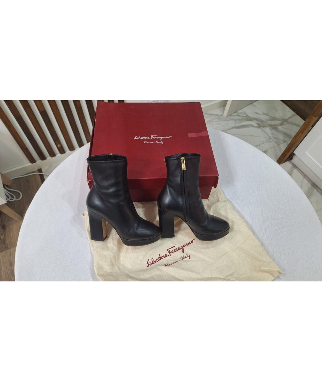 FERRAGAMO Черные кожаные ботильоны, фото 5