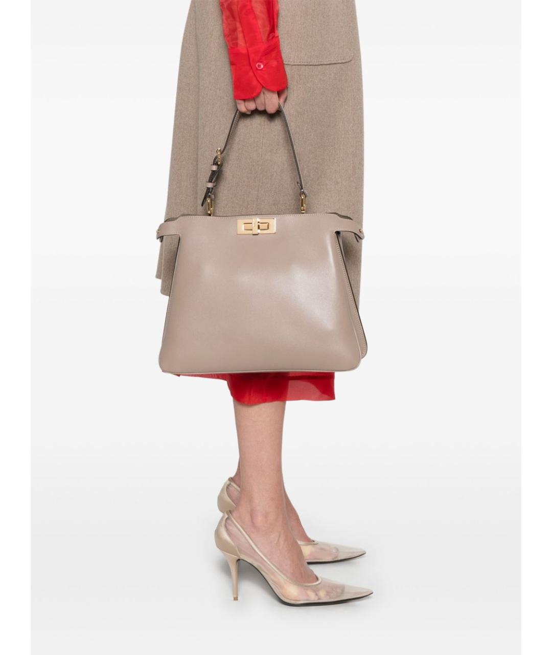 FENDI Бежевая кожаная сумка тоут, фото 5