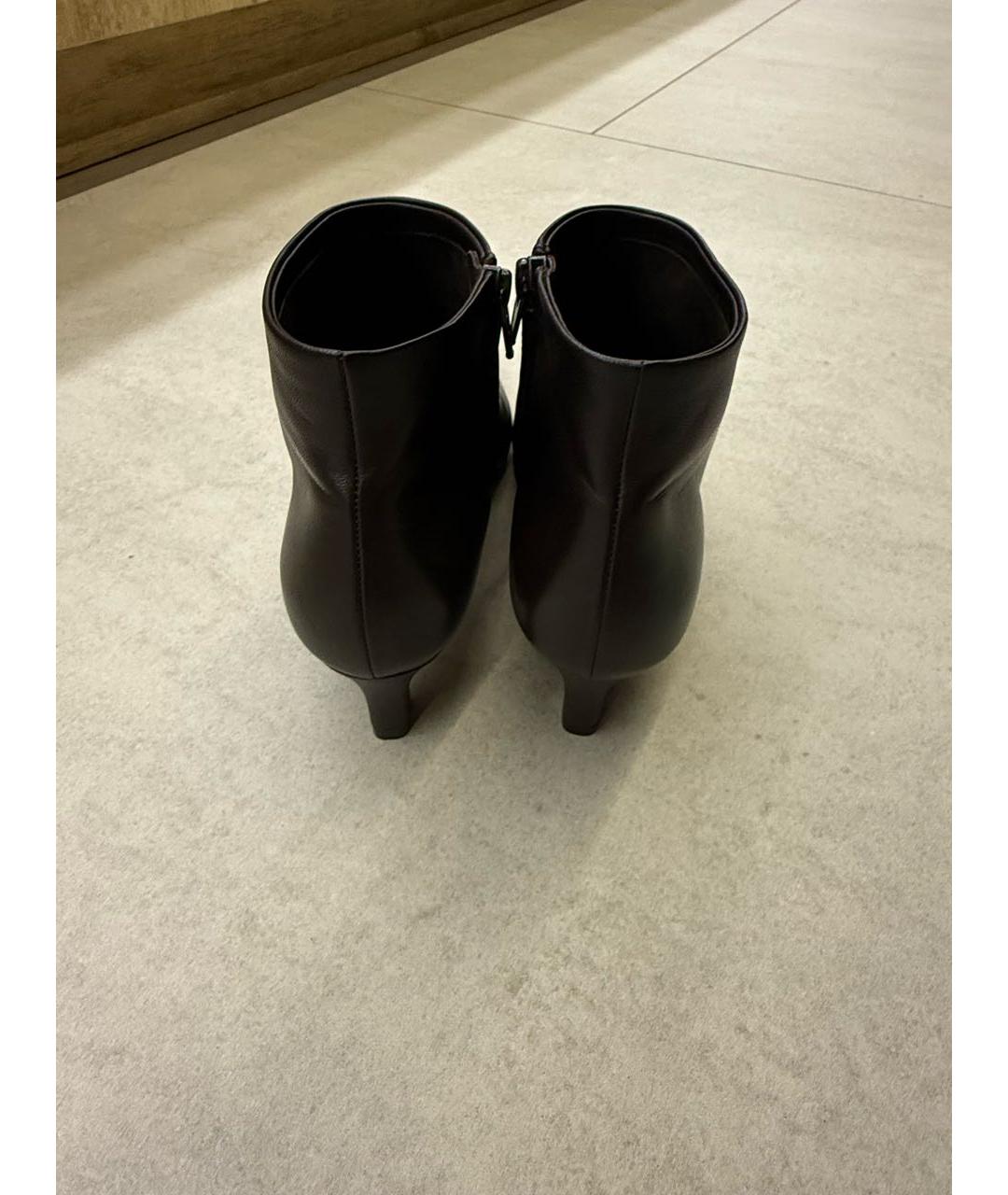 THE ROW Коричневые кожаные ботильоны, фото 4