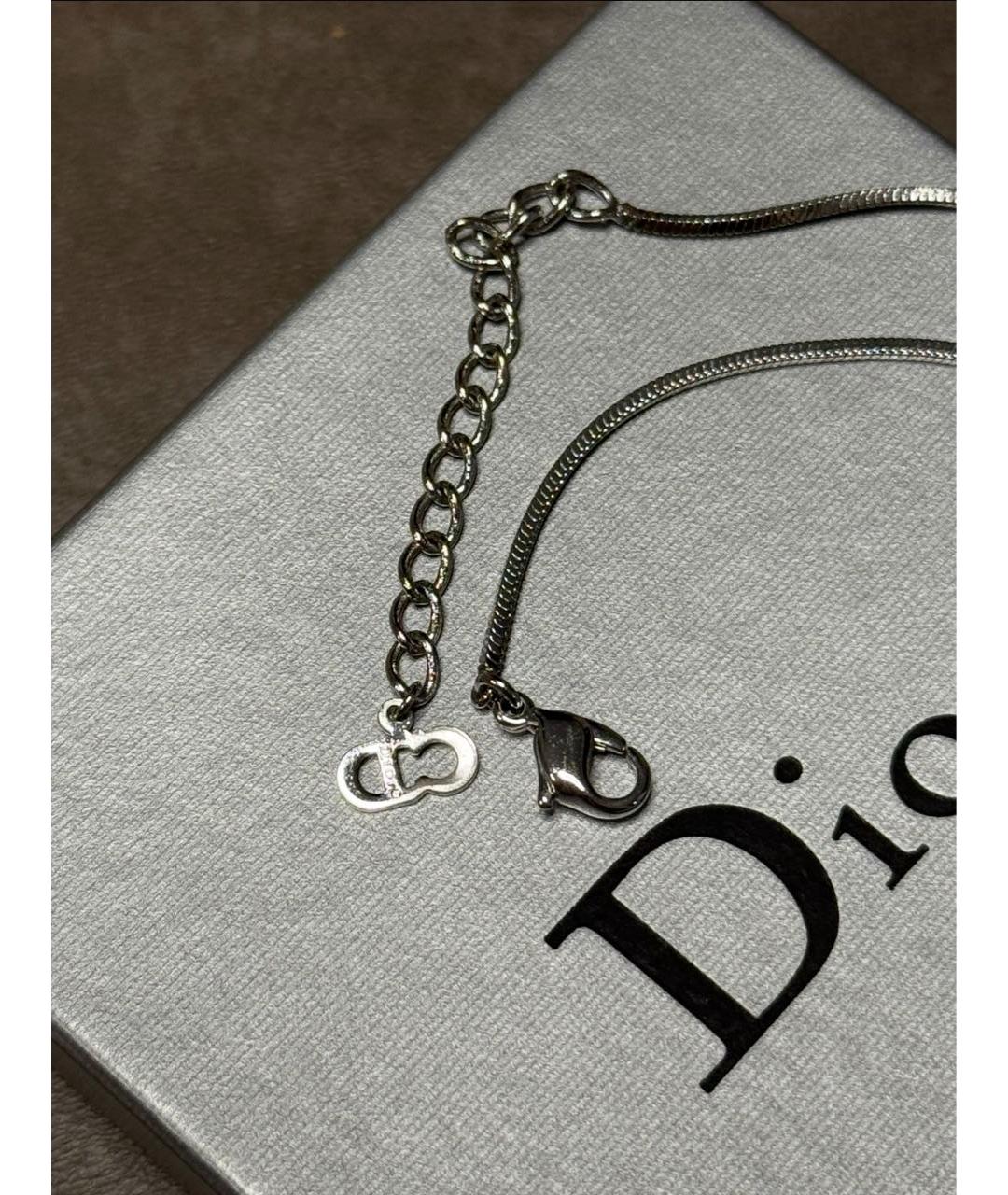 CHRISTIAN DIOR Серебряная металлическая подвеска, фото 5