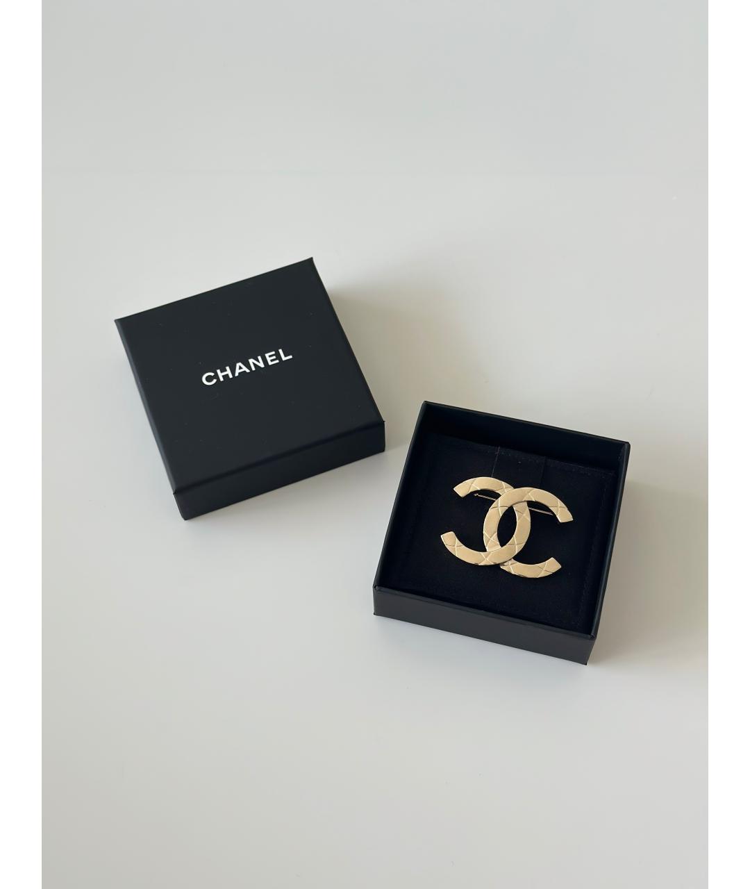 CHANEL Золотая металлическая булавка / брошь, фото 2