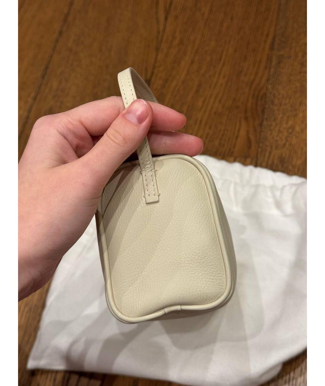 THE ROW Бежевая кожаная сумка с короткими ручками, фото 4