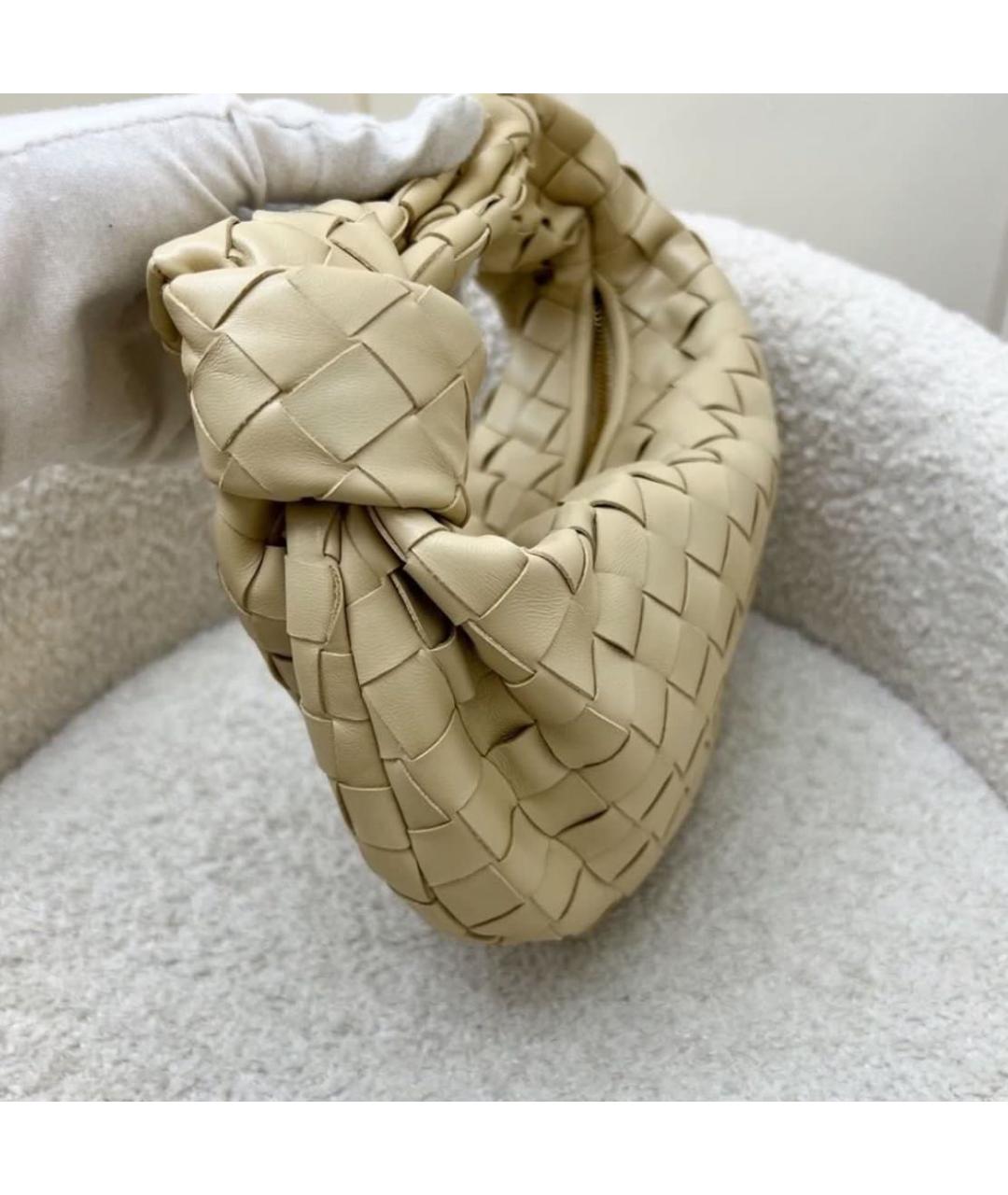 BOTTEGA VENETA Бежевая кожаная сумка с короткими ручками, фото 3