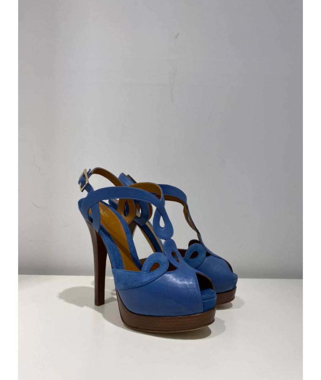 FENDI Синие кожаные босоножки, фото 2