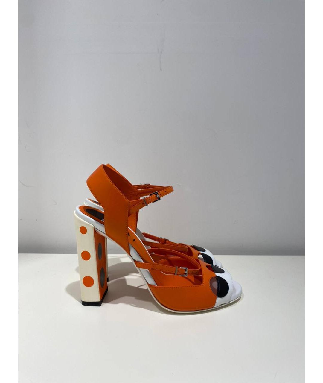 FENDI Оранжевое кожаные босоножки, фото 4