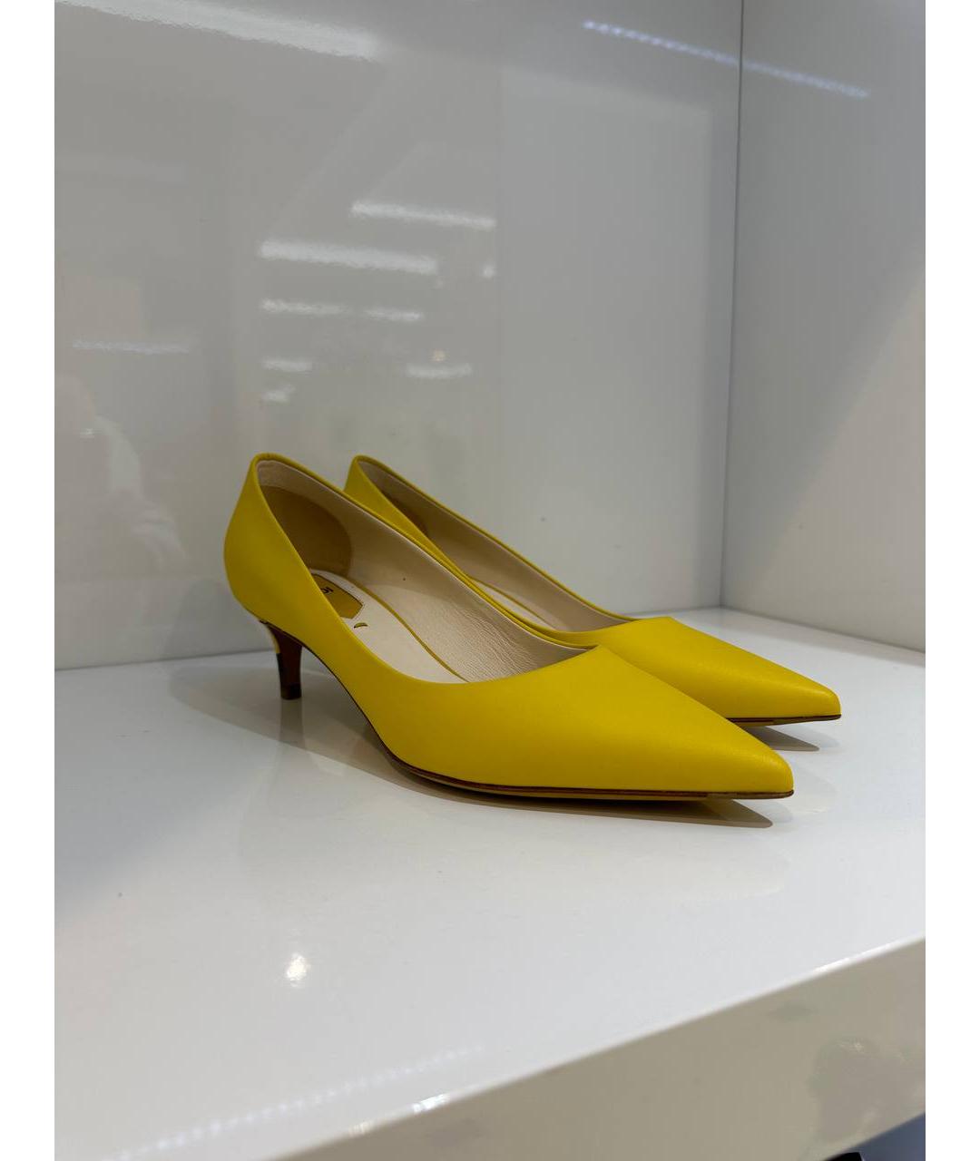 FENDI Желтые кожаные туфли, фото 4