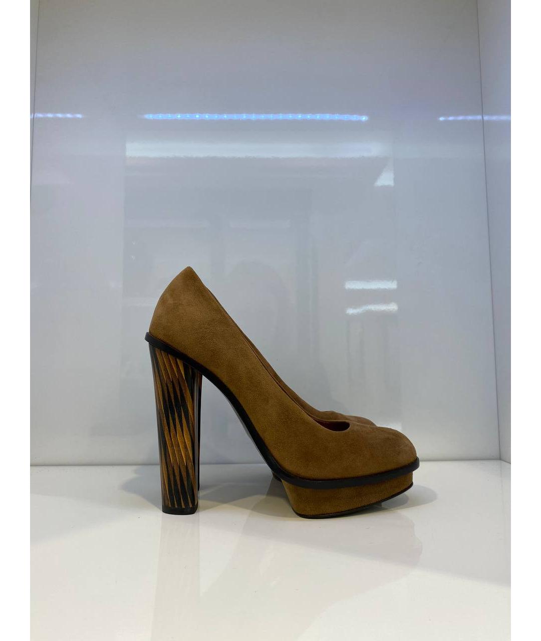 FENDI Коричневые замшевые туфли, фото 4