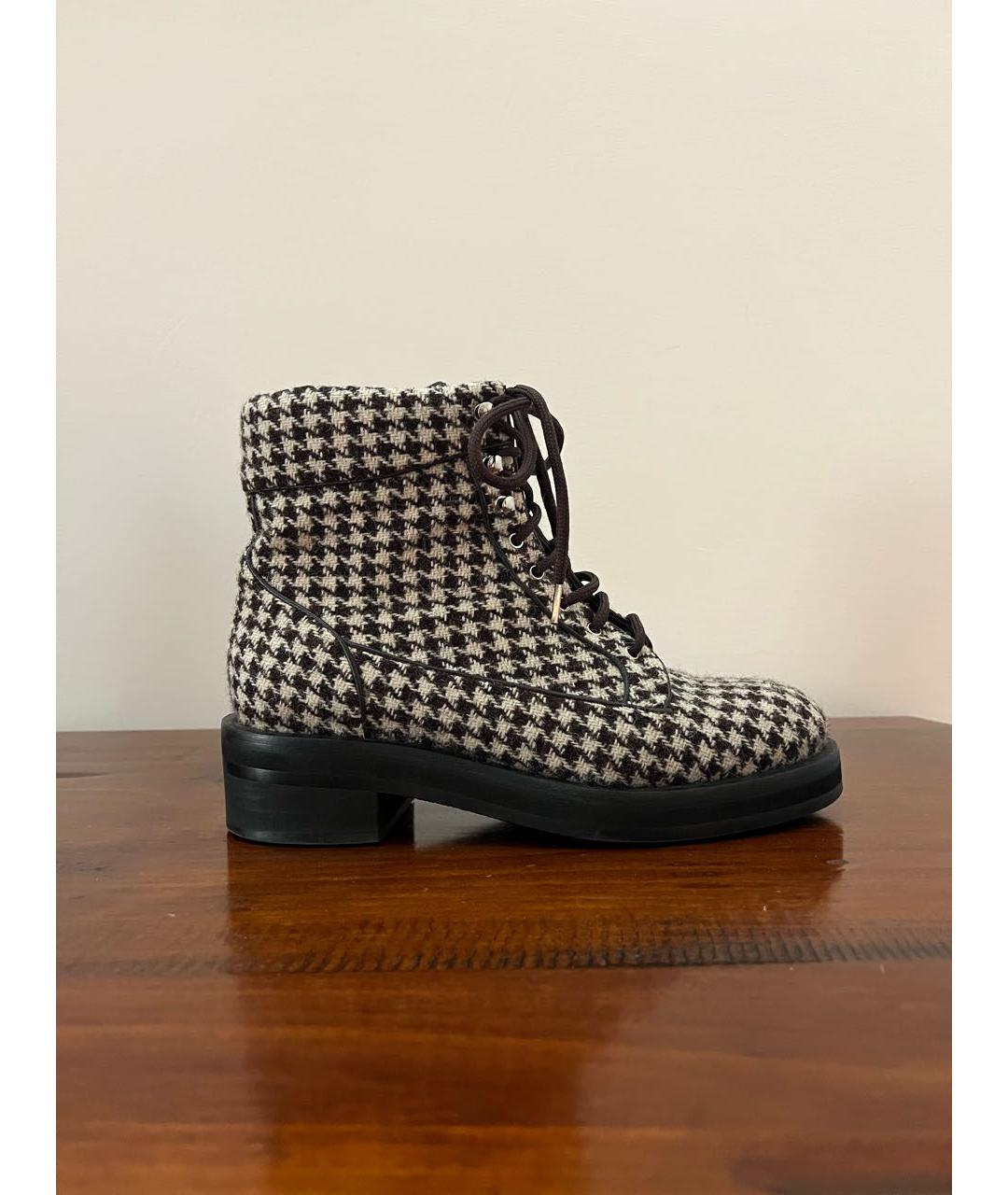 CHANEL Коричневые текстильные ботинки, фото 7