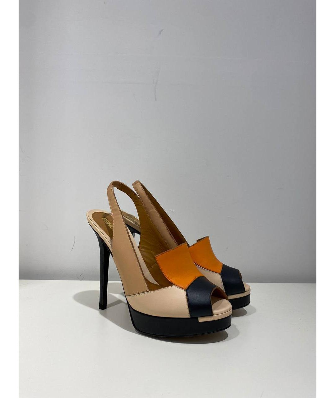 FENDI Бежевые кожаные туфли, фото 2