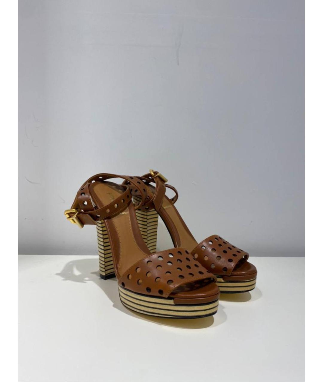 FENDI Коричневые кожаные босоножки, фото 2