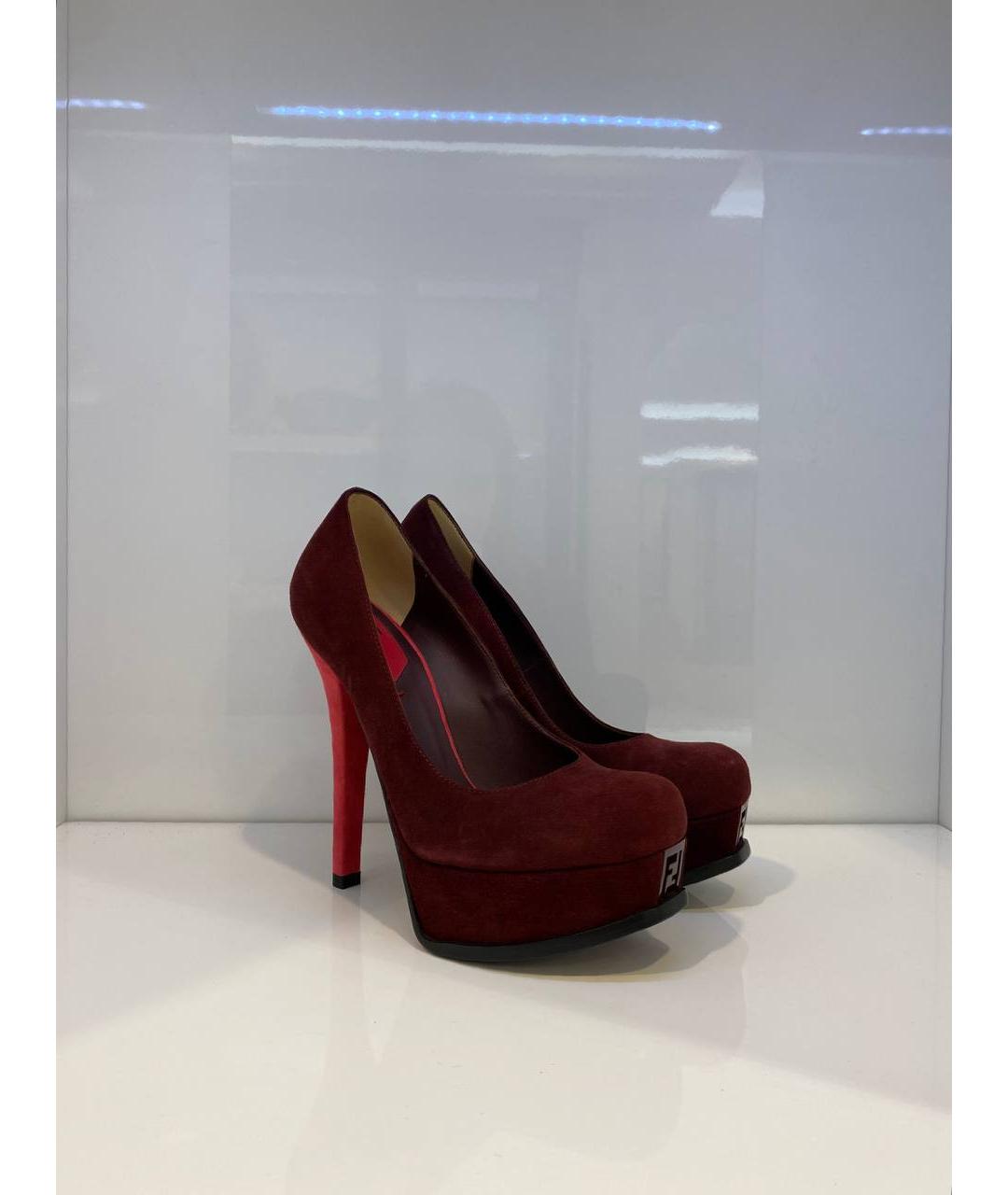 FENDI Красные замшевые туфли, фото 3