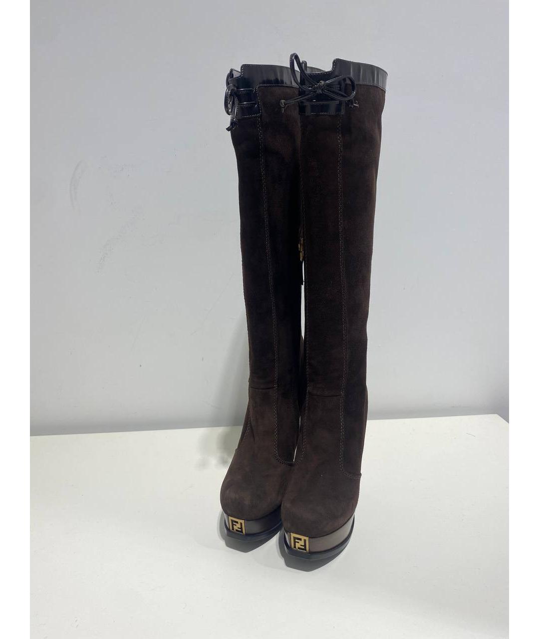 FENDI Коричневые замшевые сапоги, фото 3