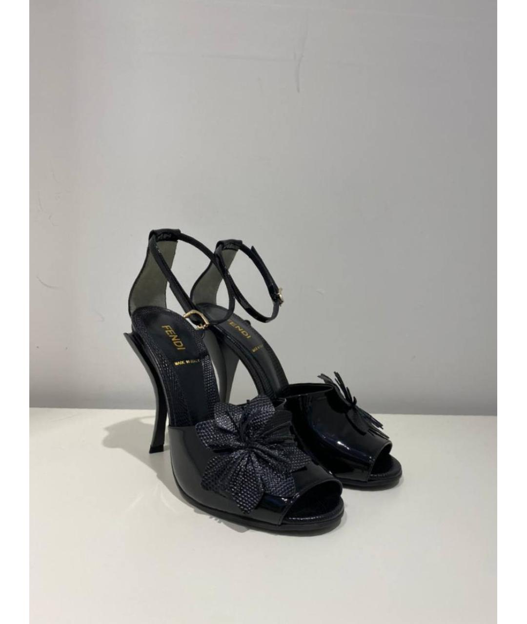 FENDI Черные кожаные босоножки, фото 2