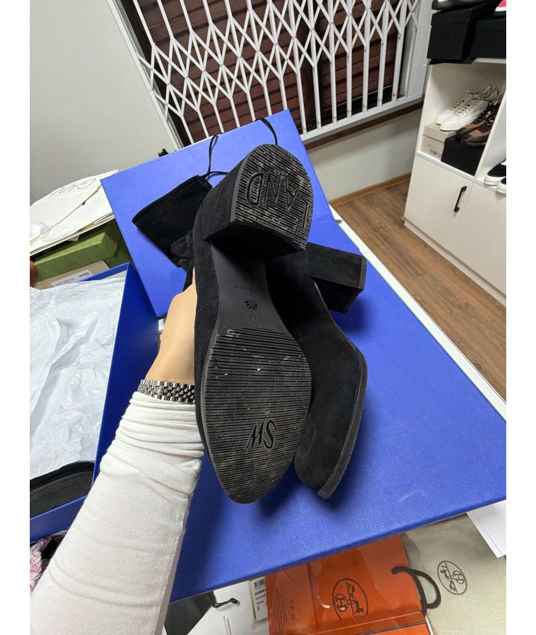 STUART WEITZMAN Черные замшевые ботфорты, фото 7