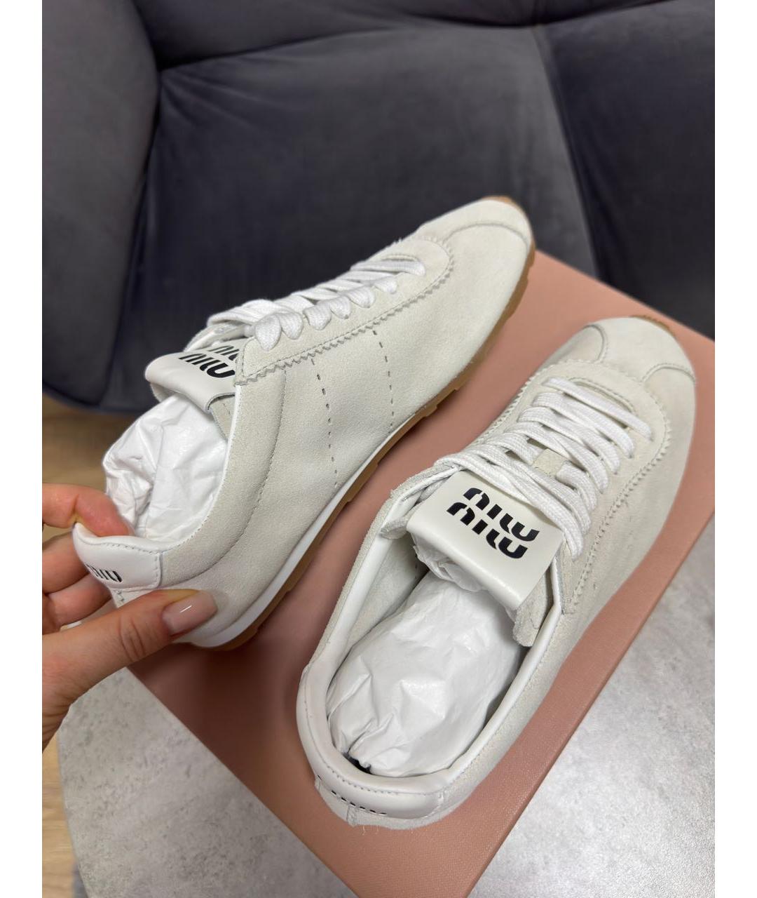 MIU MIU Бежевые замшевые кеды, фото 3