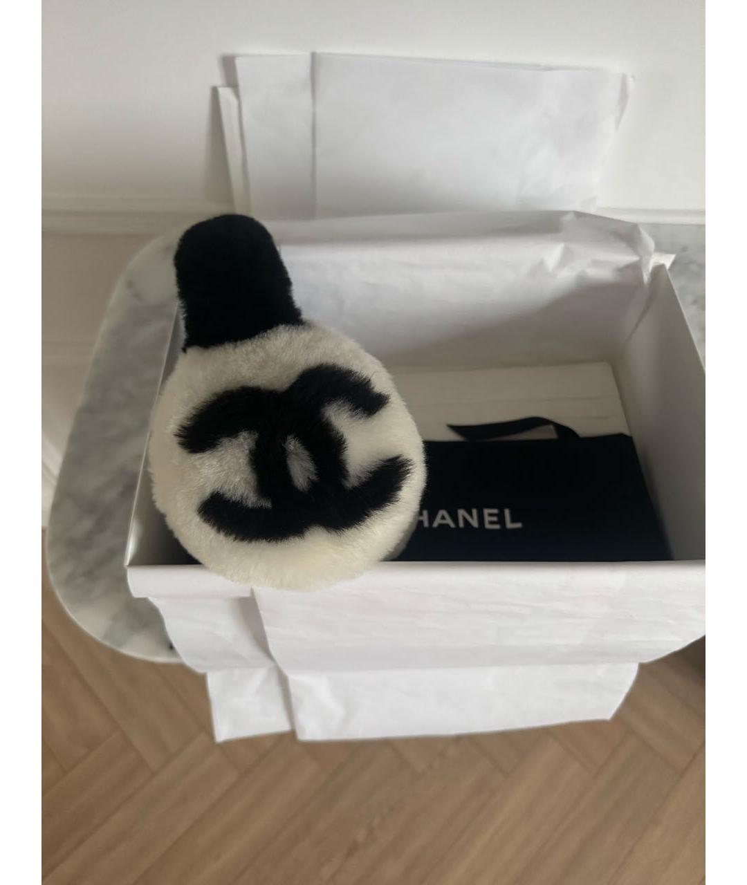 CHANEL Белые шерстяные наушники, фото 2