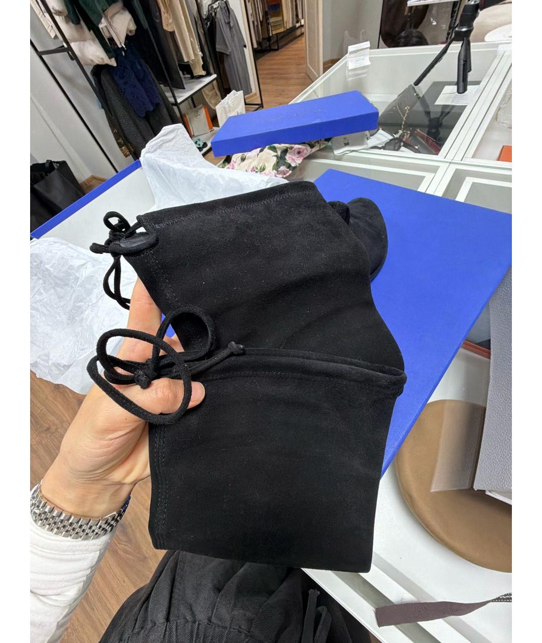 STUART WEITZMAN Черные замшевые ботфорты, фото 5