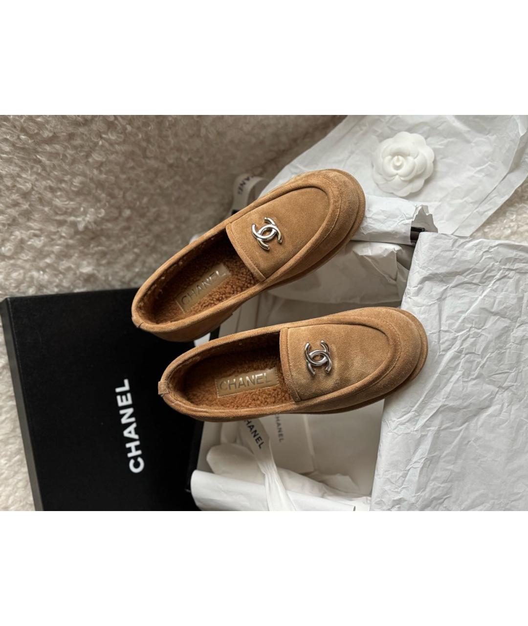 CHANEL Бежевые замшевые лоферы, фото 4