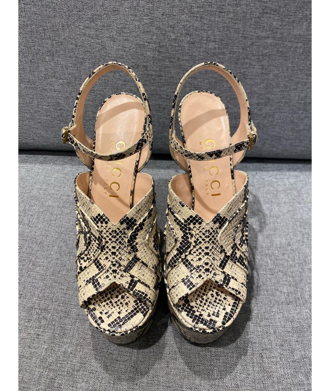 GUCCI Бежевые кожаные босоножки, фото 3